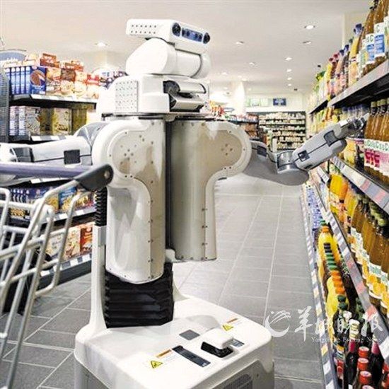 机器人在超市选购商品