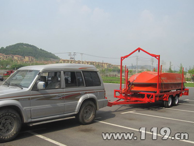 冲锋舟拖车