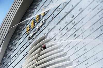 成都举行有史以来最大消防演练