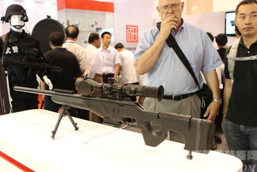 中国高精度狙击步枪可精确命中百米外启爆线