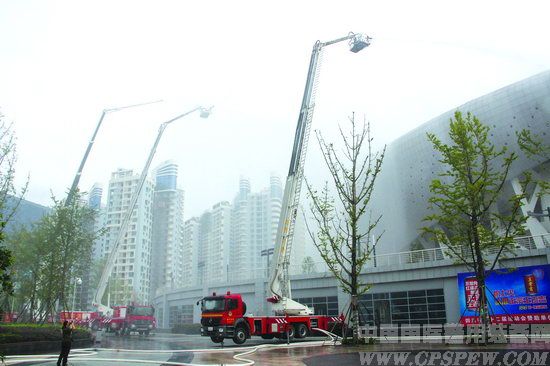 遂宁市举行省运会大型灭火实战演练