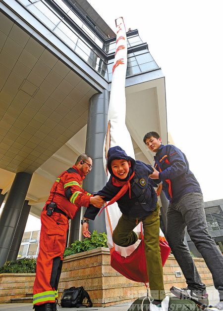 宁波引进适合楼宇高空逃生的专业消防器材