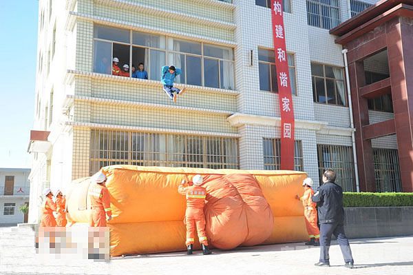 庆阳组织消防演练助阵